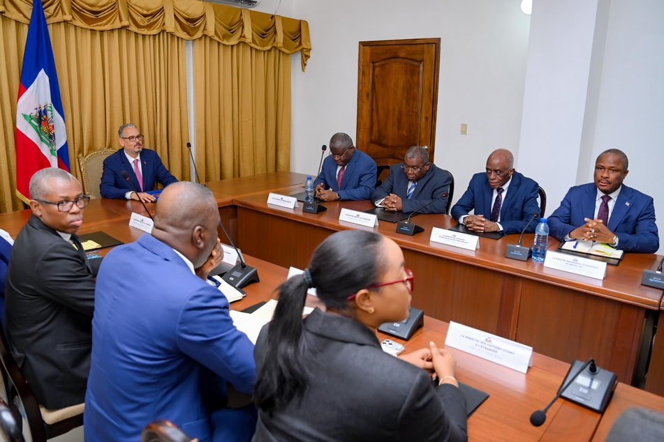 « Le gouvernement que j’ai l’honneur de diriger se met au travail », affirme Alix Didier Fils-Aimé